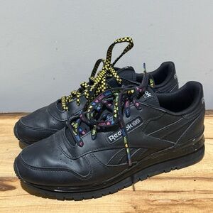 Reebok Classic Leather Clip Black Womens Size 8.5 Sneaker A44
